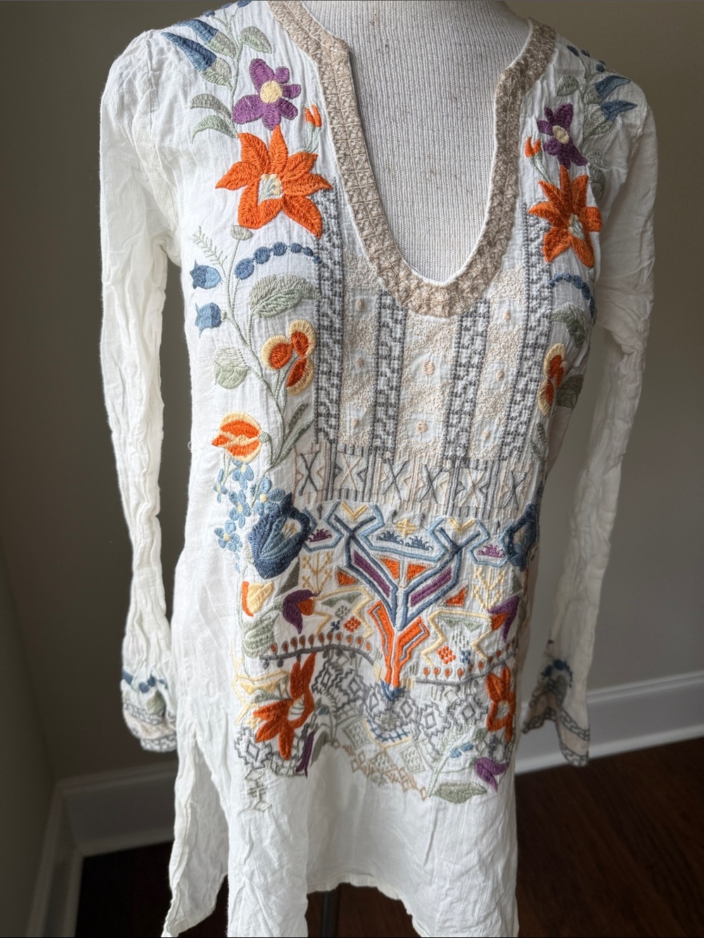 Johnny Was White Embroidered Tunic with Orange, Purple and Blue Accents